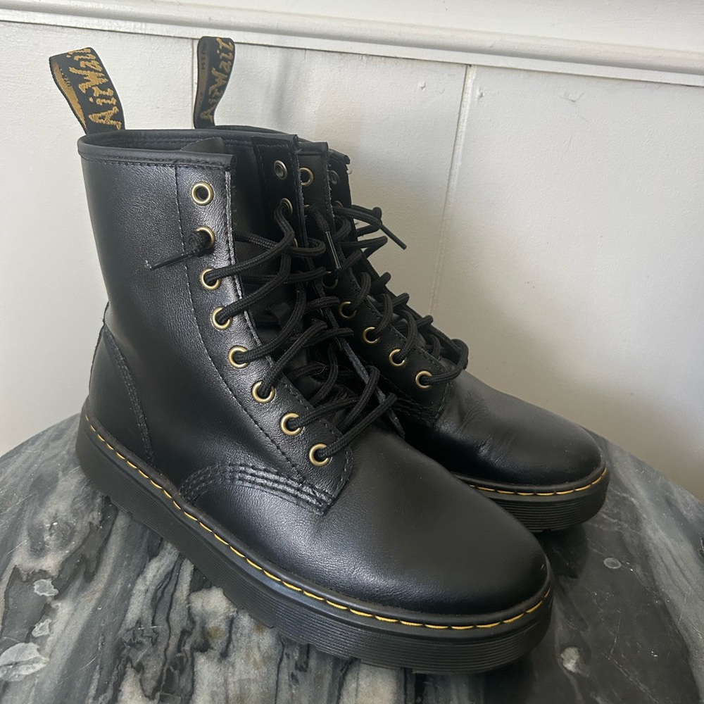Dr. Martens Zavala Women's Size 8 Men's Size 8 Lace‎ Up Boots Black Leather EUC